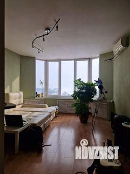 2-к квартира, вторичка, 57м2, 10/10 этаж