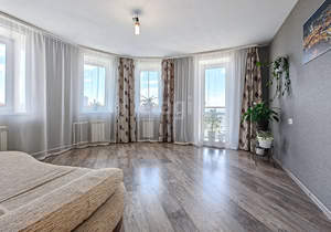 4-к квартира, вторичка, 128м2, 14/14 этаж