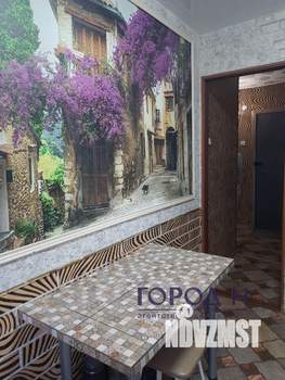 3-к квартира, вторичка, 60м2, 1/9 этаж
