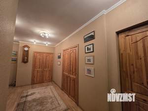 4-к квартира, вторичка, 108м2, 2/5 этаж