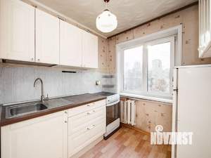 4-к квартира, вторичка, 61м2, 5/5 этаж