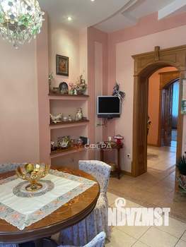 5-к квартира, вторичка, 280м2, 1/3 этаж