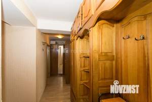 2-к квартира, вторичка, 62м2, 1/10 этаж