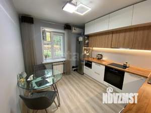 2-к квартира, вторичка, 62м2, 1/10 этаж