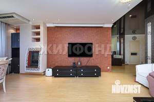 4-к квартира, вторичка, 136м2, 13/19 этаж