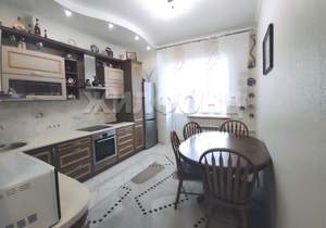 2-к квартира, вторичка, 61м2, 1/4 этаж