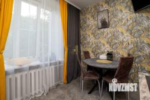 2-к квартира, вторичка, 56м2, 1/3 этаж