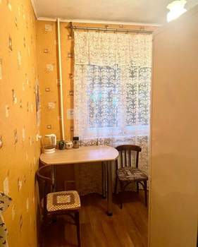 2-к квартира, вторичка, 46м2, 1/5 этаж