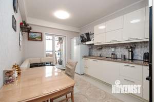 2-к квартира, вторичка, 70м2, 18/27 этаж