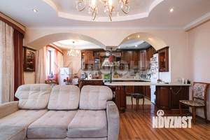 4-к квартира, вторичка, 124м2, 6/17 этаж