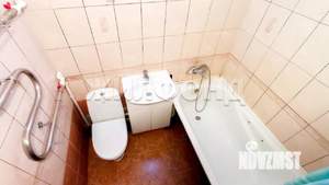 2-к квартира, вторичка, 43м2, 1/4 этаж