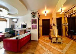 Студия квартира, вторичка, 57м2, 2/5 этаж