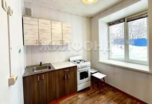 2-к квартира, вторичка, 42м2, 1/5 этаж