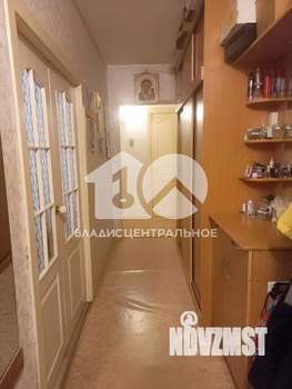 3-к квартира, вторичка, 64м2, 1/10 этаж