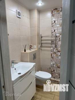 2-к квартира, вторичка, 56м2, 1/13 этаж