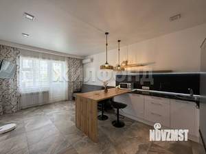 2-к квартира, вторичка, 60м2, 1/17 этаж