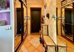 Студия квартира, вторичка, 57м2, 2/5 этаж