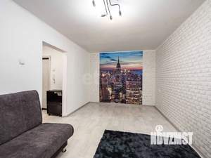 2-к квартира, вторичка, 44м2, 1/9 этаж