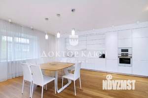4-к квартира, вторичка, 151м2, 4/7 этаж