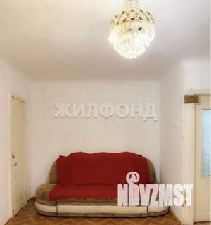 2-к квартира, вторичка, 42м2, 1/5 этаж