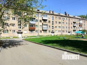 2-к квартира, вторичка, 44м2, 1/4 этаж