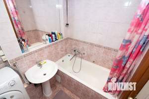 3-к квартира, вторичка, 58м2, 1/5 этаж