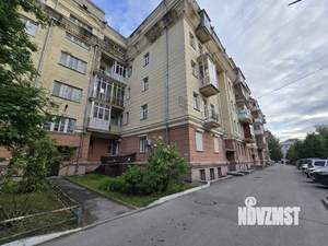 4-к квартира, вторичка, 108м2, 2/5 этаж