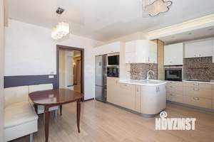 3-к квартира, вторичка, 135м2, 15/21 этаж