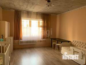 4-к квартира, вторичка, 130м2, 1/9 этаж